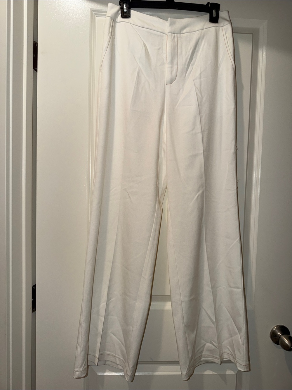 Classic White Wide-Leg Pull-On Trousers khaki trim seam detail